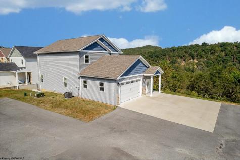 407 Kings Point Lane Morgantown WV 26508