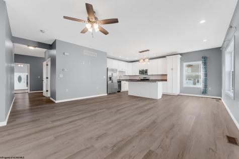 407 Kings Point Lane Morgantown WV 26508