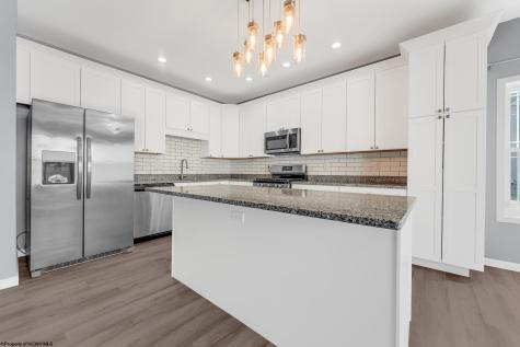 407 Kings Point Lane Morgantown WV 26508