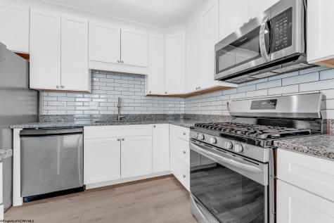 407 Kings Point Lane Morgantown WV 26508