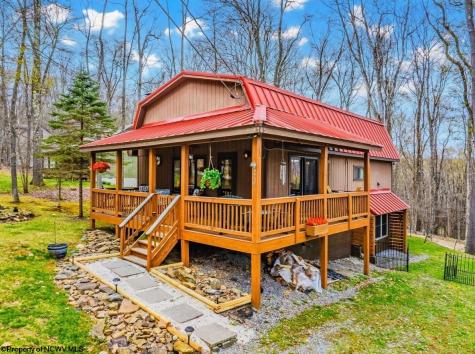 576 Hemlock Circle Terra Alta WV 26764