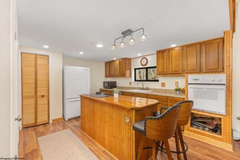 576 Hemlock Circle Terra Alta WV 26764