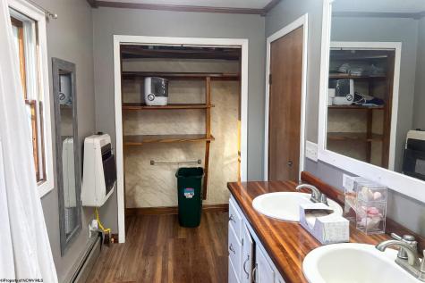 48 Bow Hunter Way Parsons WV 26287