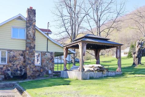 48 Bow Hunter Way Parsons WV 26287