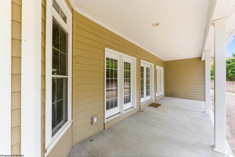 672 Poplar Woods Drive Morgantown WV 26505