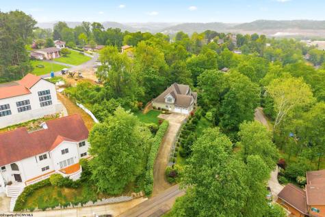 672 Poplar Woods Drive Morgantown WV 26505