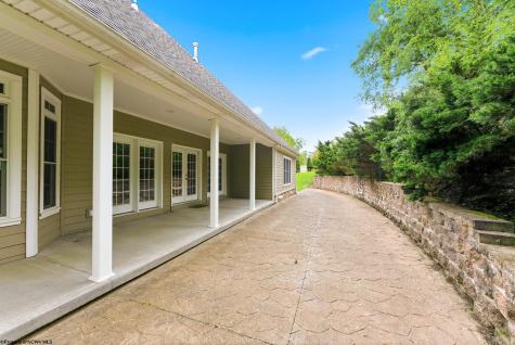 672 Poplar Woods Drive Morgantown WV 26505