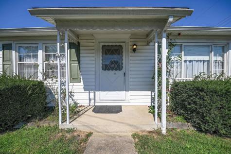 605 Maple Avenue Barrackville WV 26559