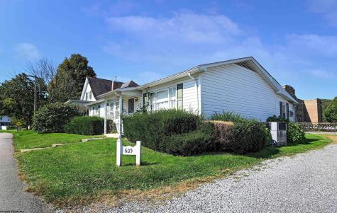 605 Maple Avenue Barrackville WV 26559