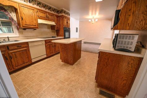 605 Maple Avenue Barrackville WV 26559