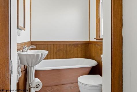 228 Jefferson Street Bridgeport WV 26330