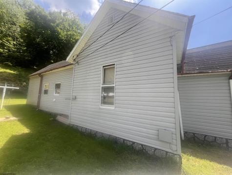 81 Wilson Addition Salem WV 26426-1025