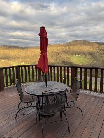 20 Blue Quill Road Bridgeport WV 26330