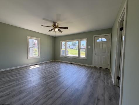 8267 Elk Avenue Stonewood WV 26301