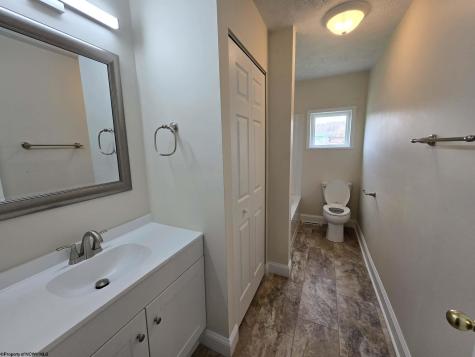 407 West Virginia Avenue Nutter Fort WV 26301