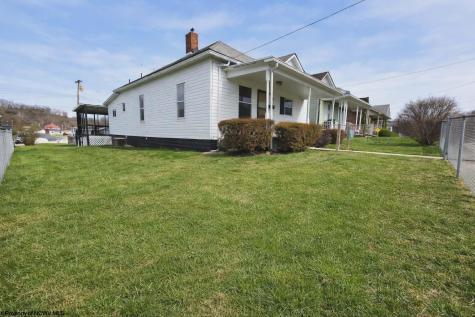 407 West Virginia Avenue Nutter Fort WV 26301