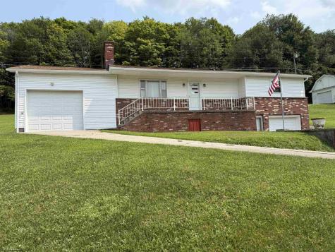 4048 Parson Road Elkins WV 26241