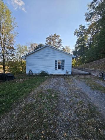 307 Dunham Cut Road Belington WV 26250