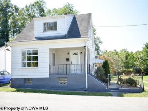 15 Trump Avenue Uniontown PA 15401