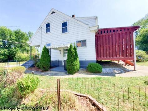 15 Trump Avenue Uniontown PA 15401