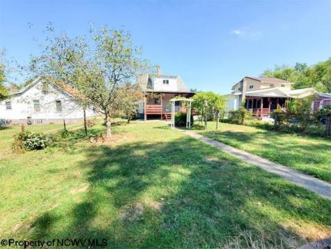 15 Trump Avenue Uniontown PA 15401