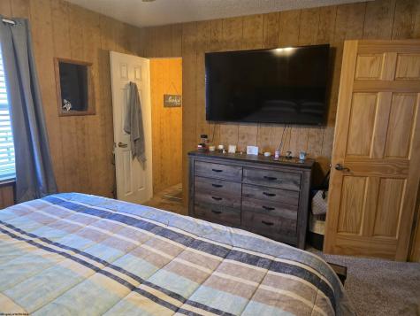 17 Hampton Drive Lost Creek WV 26385
