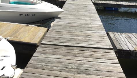18 E Willow Lane Lake Lynn PA 15451