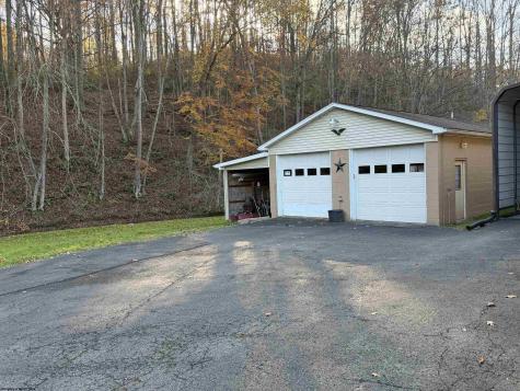 823 Us Highway 33 West Weston WV 26452