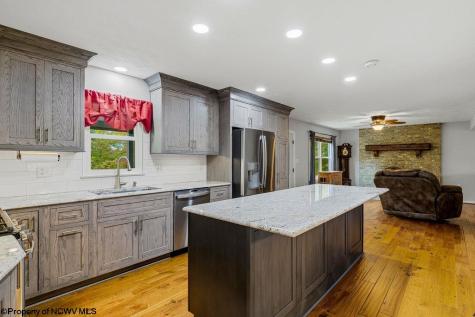 472 Landmark Estates Jane Lew WV 26378