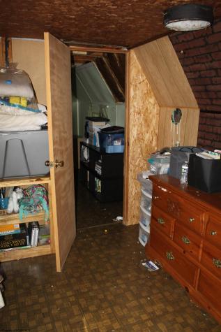 137 Hodum Creek Road Hacker Valley WV 26222