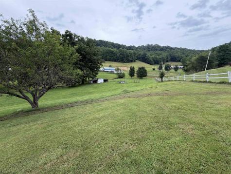 19 Parley Lane Buckhannon WV 26201