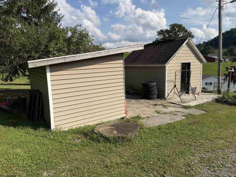 19 Parley Lane Buckhannon WV 26201