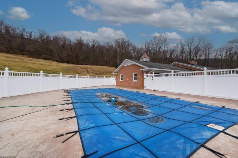 3574 Freedom Highway Fairmont WV 26554