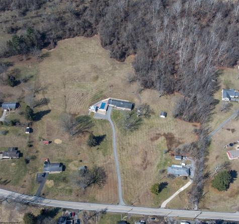 3574 Freedom Highway Fairmont WV 26554