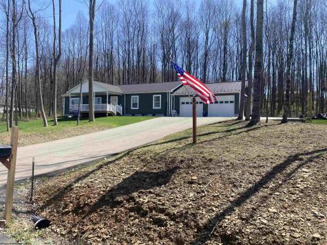 49 Holleran Heights Kingwood WV 26537