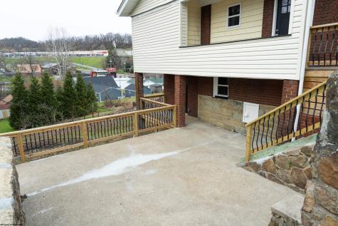 1515 Edgeway Drive Fairmont WV 26554-5513