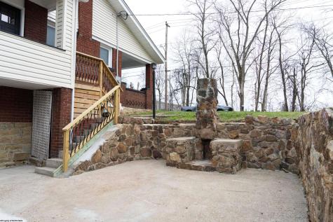 1515 Edgeway Drive Fairmont WV 26554-5513