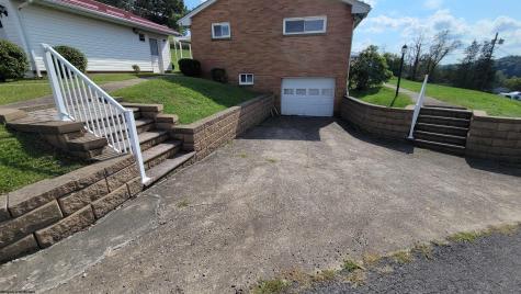 2218 Linn Ann Drive Fairmont WV 26554