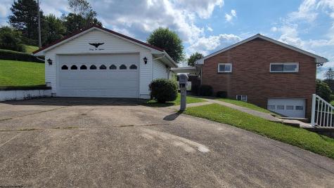 2218 Linn Ann Drive Fairmont WV 26554