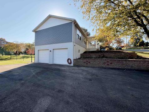 127 Columbus Avenue Westover WV 26501