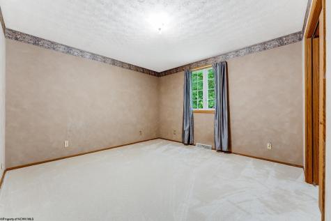 1005 Primrose Lane Morgantown WV 26505