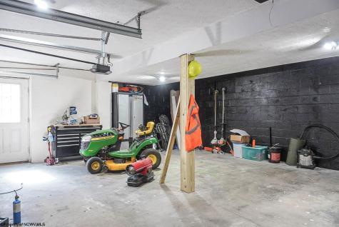 211 Tunnel Hollow Road Fairmont WV 26554