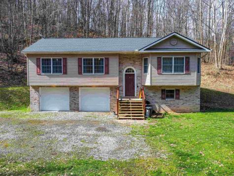 211 Tunnel Hollow Road Fairmont WV 26554