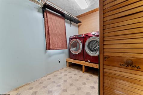 67 Mason Dixon Highway Maidsville WV 26541