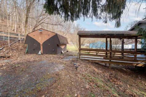 67 Mason Dixon Highway Maidsville WV 26541