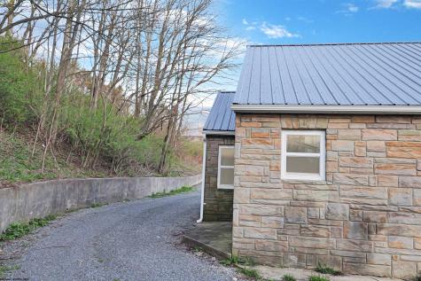 303 E State Avenue Terra Alta WV 26764