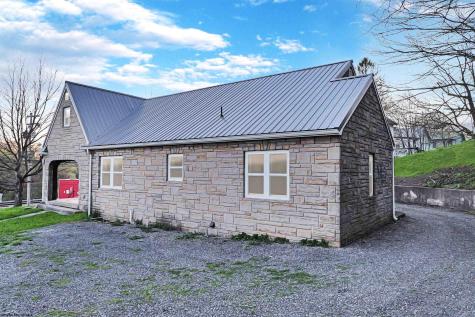 303 E State Avenue Terra Alta WV 26764