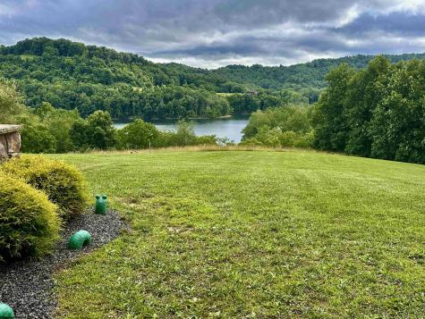 674 Lakeview Drive Horner WV 26372