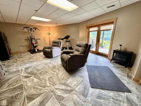674 Lakeview Drive Horner WV 26372