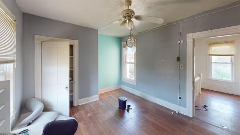 619 Walnut Avenue Fairmont WV 26554-9998